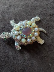 Vintage Turtle Brooch Pin Silver Tone 2.25″ Rhinestone , Pearl, AB