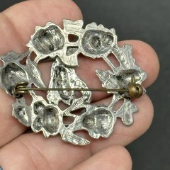 Art Nouveau Brooch Pin Repousse Floral Wreath Art Deco 2″ Vintage