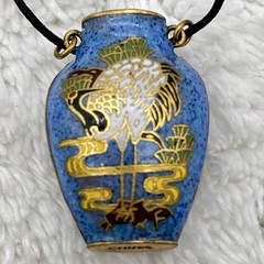 Vintage Cloisonne Urn Necklace Blue Crane Bird Enamel Pendant Chinese Export 26″