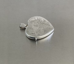 Vintage Unbranded Sterling Silver Etched Heart Locket Pendant *No Chain*