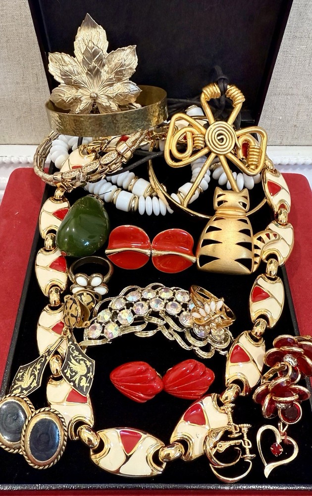 Vintage Estate Costume Jewelry Lot! MONET, NAPIER and more!