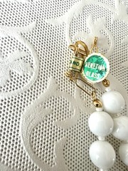 Vintage Venetian White Flower Bead Art Glass Necklace 16″ + 3″ Extender