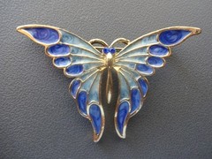 VTG AAi BROOCH PIN Blue & Teal Enamel BLUE RHINESTONES Gold BUTTERFLY