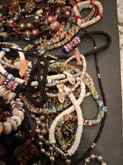 VTG costume jewelry lot Sell As Pictured Can Some Pieces Missing/broken (7)2