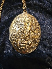 Vintage REVLON HEIRLOOM PERFUME Necklace Pendant Locket