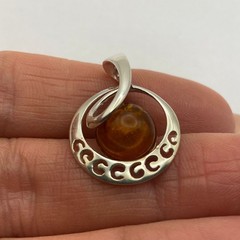 Vintage 925 Sterling Silver Amber Pendant Modern Design 2.2g