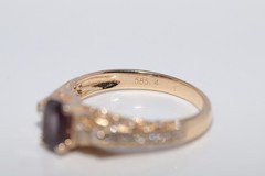Vintage Circa 1990s 14k Gold Natural Diamond And Oval Cut Tourmaline Ring