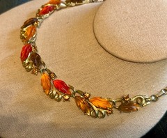 Mid Century Jelly Lucite Lisner autumn leaves and rhinestone choker 16″ adj.