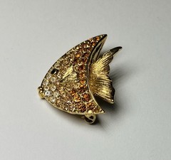 Vintage Carolee Pavé Rhinestone Gold Tone Fish Small Brooch Pin Orange