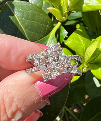 VINTAGE 14K WHITE GOLD CHAMPAGNE & WHITE DIAMONDS SPRAY CROSSOVER COCKTAIL RING