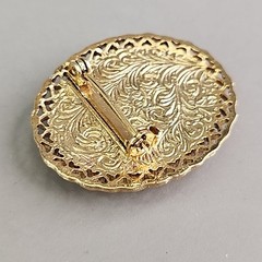 Vintage 1928 Brand Cameo Brooch Pierced Earrings Set Peach Gold Tone Oval
