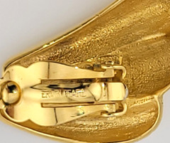Chunky Vintage Signed Erwin Pearl Signed Gold Wave Clip Earrings 1.5″