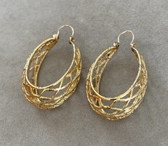 Vintage Gold Tone Filigree Lattice Hoop Earrings For Pierced Ears