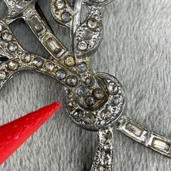 Vintage Pot Metal Brooch Silver Tone Rhinestone Flower READ