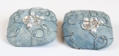 VTG Large Square Clip On Blue Metal Boho Artwork Beaded Sequence 1.5″x1.5″
