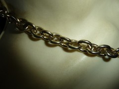 “G” SIGNED PENDANT ON HEAVY GOLD TONE LINK CHAIN COLLAR NECKLACE #1/19