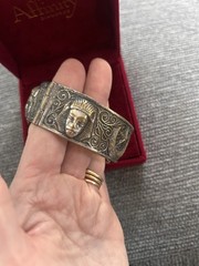 VTG Antique 1920s Egyptian revival silver & Gold tone Hinged Bangle bracelet J20