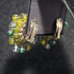 Vintage Vogue Signed Dangle Earrings Green Yellow Beaded Cluster Gold Tone 40mm