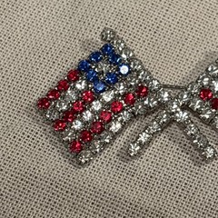 Vintage Silver Tone Rhinestone Flag Pin Brooch ￼Flag Patriotic