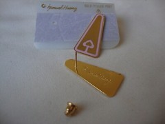 VINTAGE 1970s SAMUEL HUANG DESIGNER CLOISONNE RETRO ABSTRACT PINK STUD EARRINGS