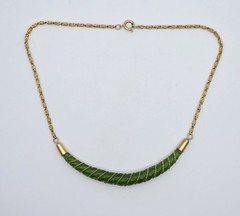 Vintage Gold Tone Green Faux Jade Twisted Chain Choker Necklace