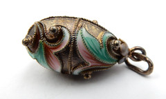 VINTAGE .925 STERLING SILVER OVAL HAND-PAINTED EGG PENDANT, MADE IN RUSSIA