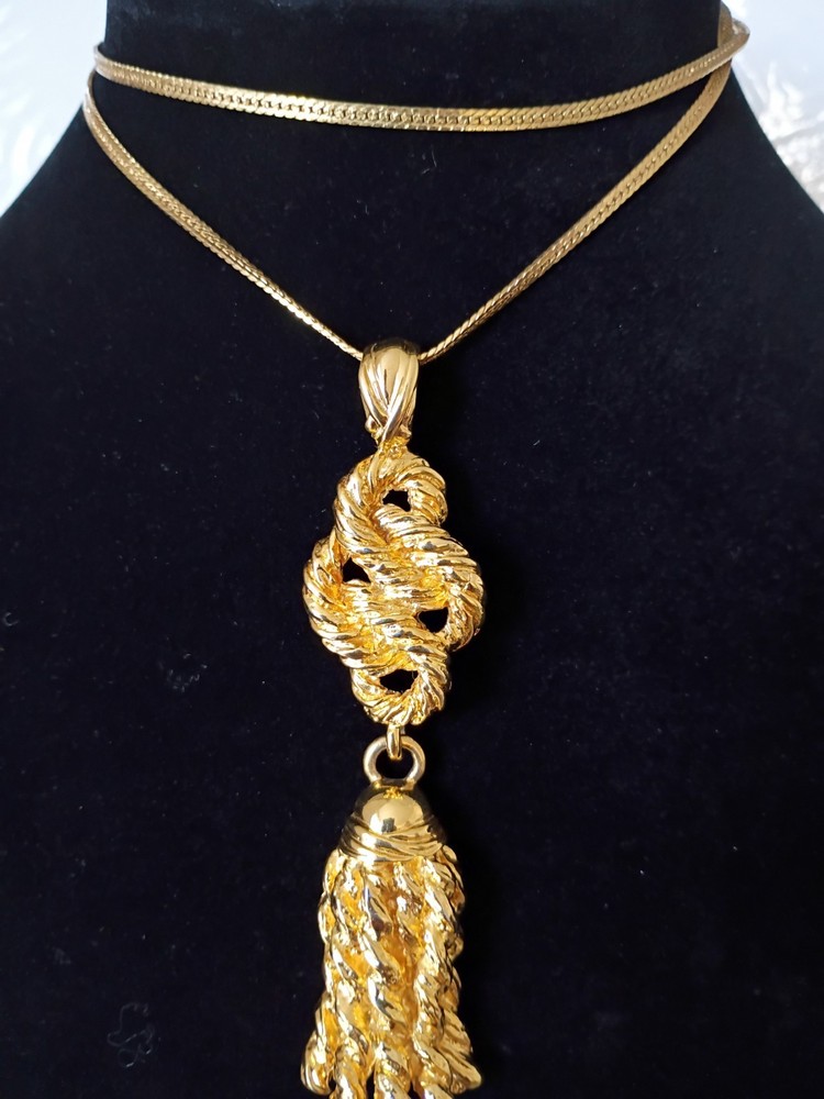 Vintage Jewelry Gold Tone Rope Knot and Tassel Necklace (38″)
