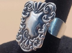 Vintage Sterling 925 Repousse Scrollwork Shield Panel Adjustable Ring Size 6.5