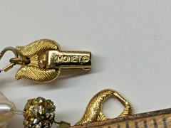 Vintage Monet Faux Pearl & Rhinestone Bracelet Gold Tone Fold Over Clasp 9″!
