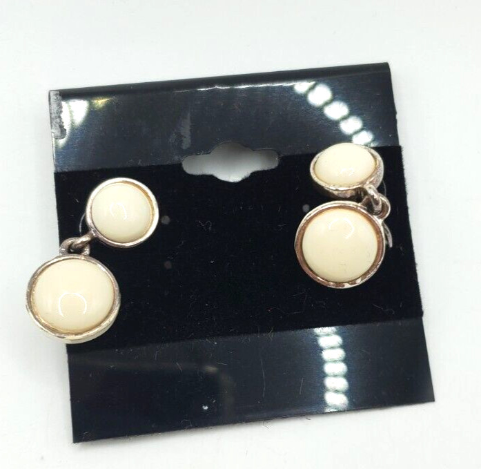 Vintage Silver Tone White Centers Clip Earrings Stunning NWH