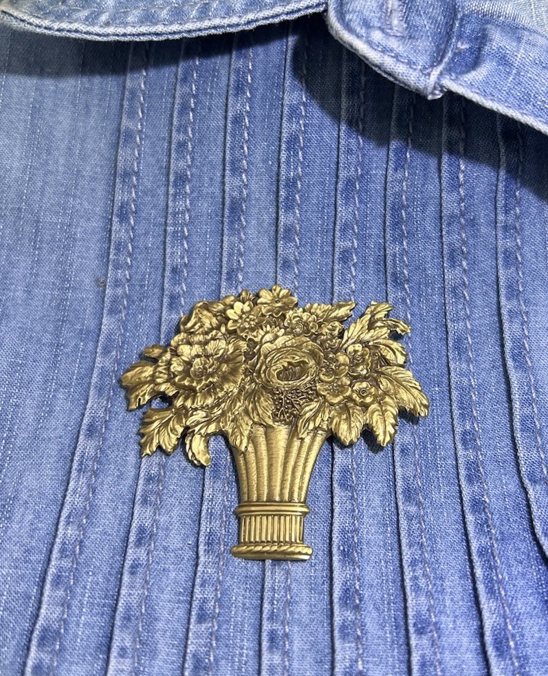 Vintage Concord Museum Wall Paper By Moses Grant Boston Brooch, Gold Tone