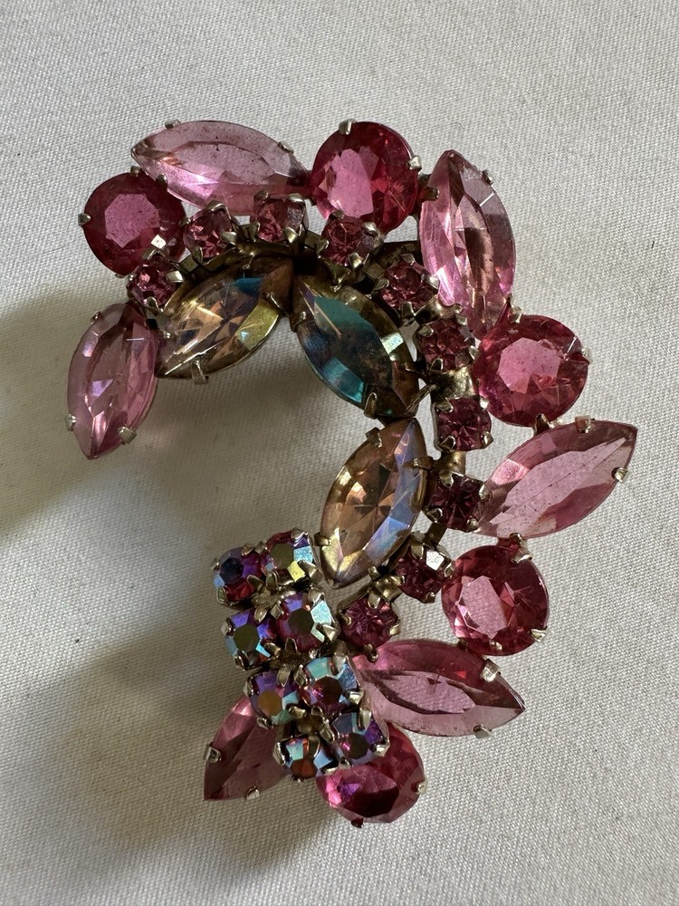vintage DeLizza & Elster (Juliana) pink and aurora borealis rhinestone brooch