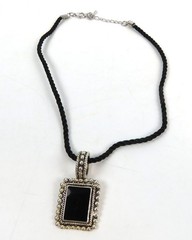VTG BEST Pendant Silver Tone Metal Beaded Accent with ONYX?