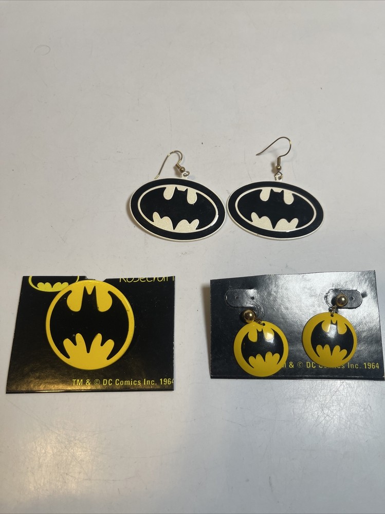 vintage batman jewelry lot 2 pair earings 1 button pin 1964 DC Comics Metal Rare
