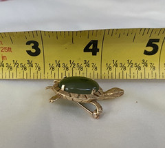 VINTAGE DESIGNER KARBRA 3.00ct JADE 14K YELLOW GOLD TURTLE BROOCH PIN 6 GRAMS