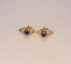 Vintage Gold Tone Stud Earrings Marquise Shape With Blue Center Stone