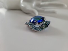 1950’s Mid Century Pin Cobalt Blue Glass Stone Layered Aurora Borealis