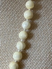 Vintage Mother of Pearl Necklace Single Strand Hand Knotted Beaded 18″