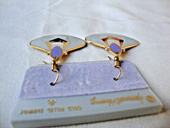 VINTAGE SAMUEL HUANG CLOISONNE RETRO ABSTRACT FAN LAVENDER CREAM & GRAY EARRINGS
