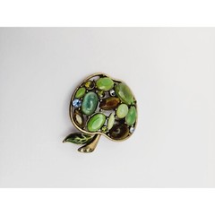 LC Liz Claiborne Green enamel leaf Earth tone Apple Brooch pin 1 5/8 “