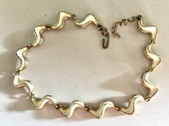 Unique Unbranded Ribbony Brushed Gold Tone/w Creamy White Enamel Choker