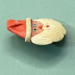 Vintage Santa Claus Christmas Brooch Pin Simple Made Red White Resin 1970’s