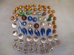 VINTAGE SEW ON LOT CRYSTAL SHELLS CRYSTAL STARS & ASSORTED SEW ONS