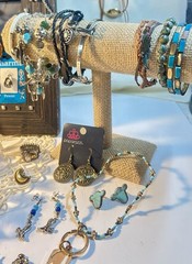 Texan/Southwestern/Cowboy/Native 85+Piece Lot 2+Lbs of VTG to Modern Jewelry.