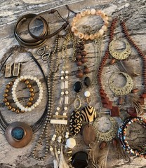 Jewelry Costume Vintage Mix necklaces bracelets Earrings