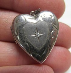 Diamond Accented Sterling Silver Heart Pendant & Photo Locket ~ 6.3g ~ 3-H1185