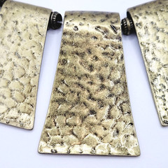 Exotic Hammered Style 5 Metal Plate Bib Necklace Brutalist Cleopatra Look 21 In