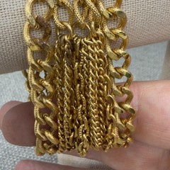 Vintage Bracelet Gold Tone Multi Chain Textured Disc Box Closure Size 7.5 Classy