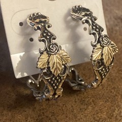VTG Sterling Wheeler WM Co Black Hills Design Rose Leaves Hoop Stud Earrings
