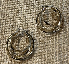 VINTAGE PIERCED EARRINGS GOLD TONE HOOPS 3 RINGS 1.25in